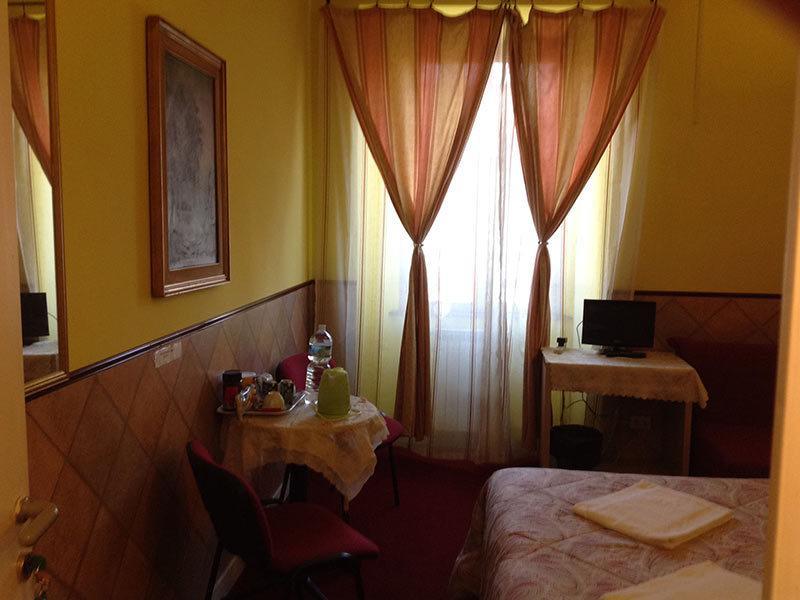Termini Accommodation Rome Room photo